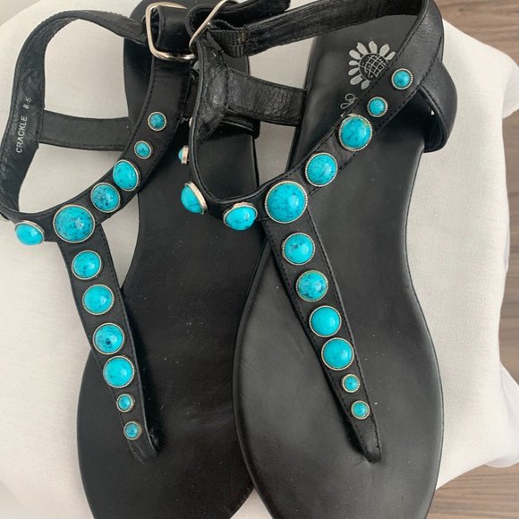 Yellow Box sandals - Picture 1 of 3